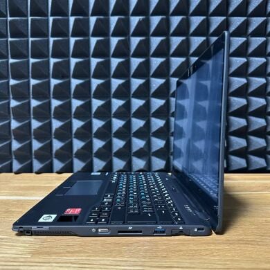 Ультрабук Fujitsu LifeBook U9310X / 13.3" (1920x1080) IPS Touch / Intel Core i5-10210U (4 (8) ядра по 1.6 - 4.2 GHz) / 16 GB DDR3 / 512 GB SSD / Intel UHD Graphics / WebCam