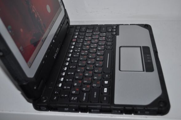 Защищенный нетбук-трансформер Panasonic Toughbook CF-20 MK2 / 10.1" (1920x1200) IPS Touch / Intel Core m5-6Y57 (2 (4) ядра по 1.1 - 2.8 GHz) / 8 GB DDR3 / 120 GB SSD / Intel HD Graphics 615 / WebCam 2 MP + 8 MP / Windows 11 Pro