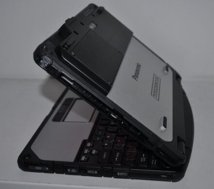 Защищенный нетбук-трансформер Panasonic Toughbook CF-20 MK2 / 10.1" (1920x1200) IPS Touch / Intel Core m5-6Y57 (2 (4) ядра по 1.1 - 2.8 GHz) / 8 GB DDR3 / 120 GB SSD / Intel HD Graphics 615 / WebCam 2 MP + 8 MP / Windows 11 Pro