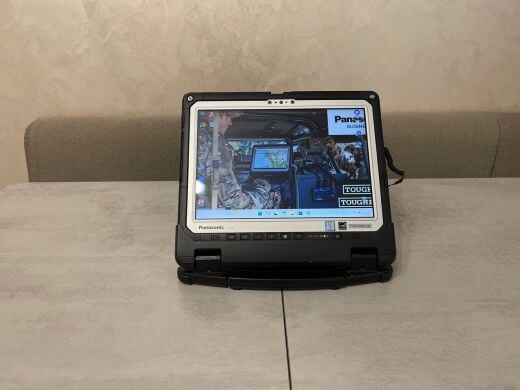 Защищенный нетбук-трансформер Panasonic Toughbook CF-33 / 12.5" (2160x1440) IPS Touch / Intel Core i7-7600U (2 (4) ядра по 2.8 - 3.9 GHz) / 8 GB DDR3 / 256 GB SSD / Intel HD Graphics 620 / WebCam / GPS / Два АКБ / Стилус