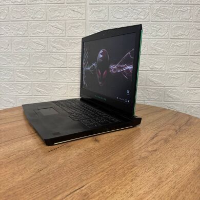 Ігровий ноутбук Dell Alienware 17 R3 / 17.3" (3840x2160) IPS / Intel Core i7-6820HQ (4 (8) ядра по 2.7 - 3.6 GHz) / 16 GB DDR4 / 500 GB SSD / nVidia GeForce GTX 1070, 8 GB GDDR5, 256-bit / WebCam