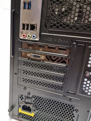 Ігровий ПК PcCooler C3B310 BK Tower / Intel Core i5-8600T (6 ядер по 2.3 - 3.7 GHz) / 16 GB DDR4 / 512 GB SSD + 500 GB HDD / AMD Radeon RX 580, 4 GB GDDR5, 256-bit / 750W Ігровий ПК PcCooler C3B310 BK Tower / Intel Core i5-8600T (6 ядер по 2.3 - 3.7 GHz) / 16 GB DDR4 / 512 GB SSD + 500 GB HDD / AMD Radeon RX 580, 4 GB GDDR5, 256-bit / 750W