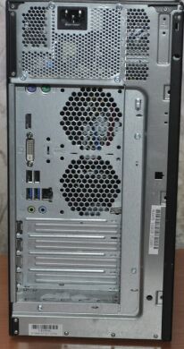 Комп'ютер Fujitsu Esprimo P558 E85 Tower / Intel Core i3-8100 (4 ядра по 3.6 GHz) / 8 GB DDR4 / 120 GB SSD / Intel UHD Graphics 630 / DVD-ROM / Windows 11 Pro