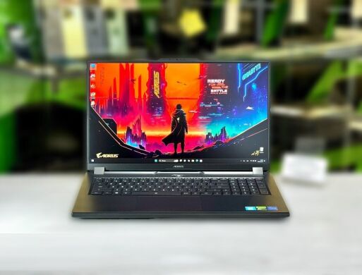Ігровий ноутбук Б-клас Gigabyte Aorus 7 9MF / 17.3" (1920x1080) IPS / Intel Core i5-12500H (12 (16) ядер по 3.3 - 4.5 GHz) / 16 GB DDR4 / 512 GB SSD M.2 / nVidia GeForce RTX 4050, 6 GB GDDR6, 96-bit / WebCam / Win 11 Pro