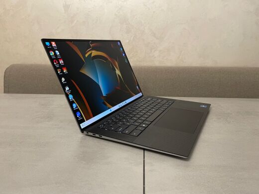 Мобільна робоча станція Dell Precision 5560 / 15.6" (1920x1080) IPS / Intel Core i7-11850H (8 (16) ядер по 4.8 GHz) / 32 GB DDR4 / 512 GB SSD M.2 / nVidia RTX A2000, 4 GB GDDR6, 128-bit / WebCam