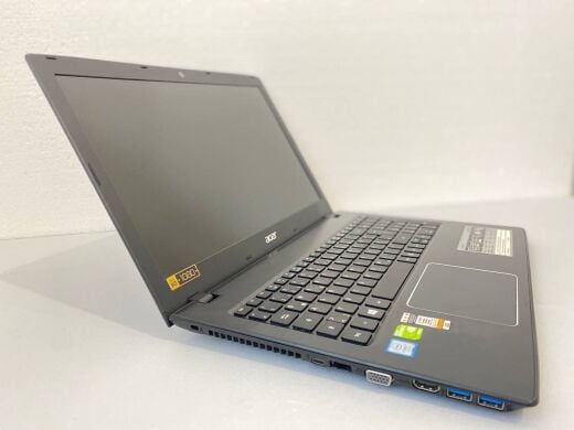 Ноутбук Acer Aspire E5-575G / 15.6" (1920x1080) IPS / Intel Core i7-7500U (2 (4) ядра по 2.7 - 3.5 GHz) / 12 GB DDR4 / 240 GB SSD / nVidia GeForce 940MX, 2 GB GDDR5, 64-bit / WebCam / DVD-ROM Ноутбук Acer Aspire E5-575G / 15.6" (1920x1080) IPS / Intel Core i7-7500U (2 (4) ядра по 2.7 - 3.5 GHz) / 12 GB DDR4 / 240 GB SSD / nVidia GeForce 940MX, 2 GB GDDR5, 64-bit / WebCam / DVD-ROM