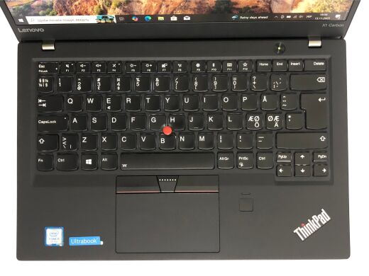 Ультрабук Lenovo ThinkPad X1 Carbon G5 / 14" (1920x1080) IPS / Intel Core i5-7200U (2 (4) ядра по 2.5 - 3.1 GHz) / 8 GB DDR3 / 256 GB SSD / Intel HD Graphics 620 / WebCam / Win 10 Pro