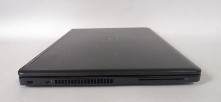 Ноутбук Dell Latitude E5450 / 14" (1920x1080) IPS / Intel Core i5-5300U (2 (4) ядра по 2.3 - 2.9 GHz) / 8 GB DDR3 / 256 GB SSD / nVidia GeForce 830M, 2 GB GDDR3, 64-bit / Win 10 Pro