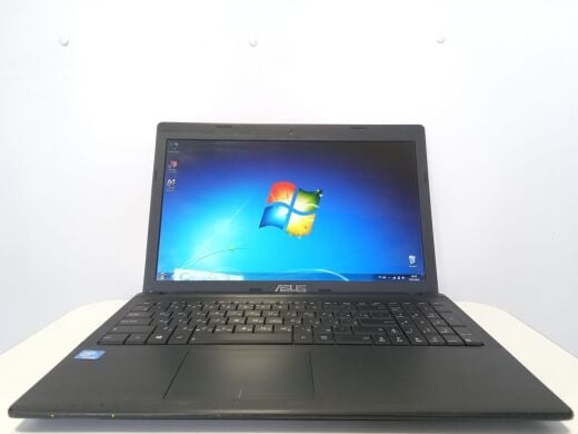 Ноутбук Asus X55A / 15.6" (1366x768) TN / Intel Pentium B960 (2 ядра по 2.2 GHz) / 4 GB DDR3 / 320 GB HDD / Intel HD Graphics / WebCam / АКБ не держит Ноутбук Asus X55A / 15.6" (1366x768) TN / Intel Pentium B960 (2 ядра по 2.2 GHz) / 4 GB DDR3 / 320 GB HDD / Intel HD Graphics / WebCam / АКБ не держит