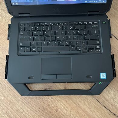 Защищенный ноутбук Б-класс Dell Latitude 5414 Rugged / 14" (1366x768) TN / Intel Core i5-6300U (2 (4) ядра по 2.4 - 3.0 GHz) / 8 GB DDR4 / 256 GB SSD / Intel HD Graphics 520 / WebCam
