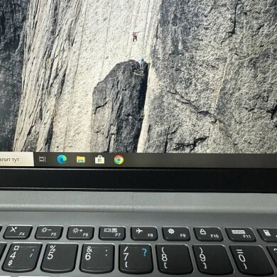 Ультрабук Б-класс Lenovo IdeaPad 1 14ADA7 / 14" (1920x1080) TN / AMD Ryzen 3 3250U (2 (4) ядра по 2.6 - 3.5 GHz) / 8 GB DDR4 / 256 GB SSD / AMD Radeon RX Vega 3 Graphics / WebCam