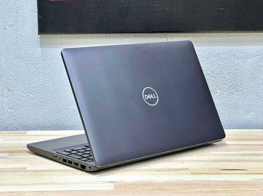 Мобільна робоча станція Dell Precision 3541 / 15.6" (1920x1080) IPS / Intel Core i7-9750H (6 (12) ядер по 2.6 - 4.5 GHz) / 32 GB DDR4 / 1000 GB SSD / nVidia Quadro P620, 4 GB GDDR5, 128-bit / WebCam / Win 10 Pro