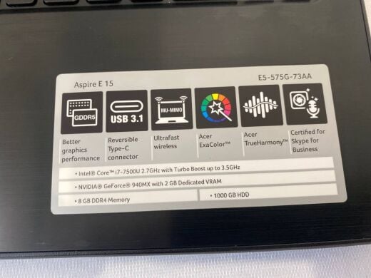 Ноутбук Acer Aspire E5-575G / 15.6" (1920x1080) IPS / Intel Core i7-7500U (2 (4) ядра по 2.7 - 3.5 GHz) / 12 GB DDR4 / 240 GB SSD / nVidia GeForce 940MX, 2 GB GDDR5, 64-bit / WebCam / DVD-ROM Ноутбук Acer Aspire E5-575G / 15.6" (1920x1080) IPS / Intel Core i7-7500U (2 (4) ядра по 2.7 - 3.5 GHz) / 12 GB DDR4 / 240 GB SSD / nVidia GeForce 940MX, 2 GB GDDR5, 64-bit / WebCam / DVD-ROM