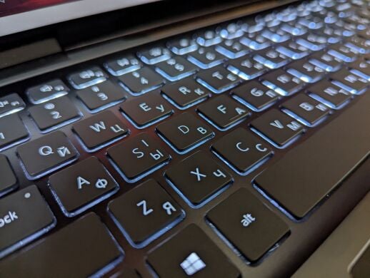 Ноутбук-трансформер Dell Inspiron 7506 / 15.6" (3840x2160) IPS Touch / Intel Core i7-10510U (4 (8) ядра по 1.8 - 4.9 GHz) / 16 GB DDR4 / 512 GB SSD / nVidia GeForce MX330, 2 GB GDDR5, 64-bit / WebCam / TouchID / Windows 10