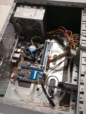 ПК Asus Tower / Intel Core i5-2400 (4 ядра по 3.1 - 3.4 GHz) / 8 GB DDR3 / 500 GB HDD / Intel HD Graphics 2000 / 400W