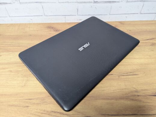 Ноутбук Б-класс Asus X751L / 17.3" (1600x900) TN / Intel Core i5-4200U (2 (4) ядра по 1.6 - 2.6 GHz) / 8 GB DDR3 / 256 GB SSD / nVidia GeForce 820M, 2 GB GDDR3, 64-bit / WebCam