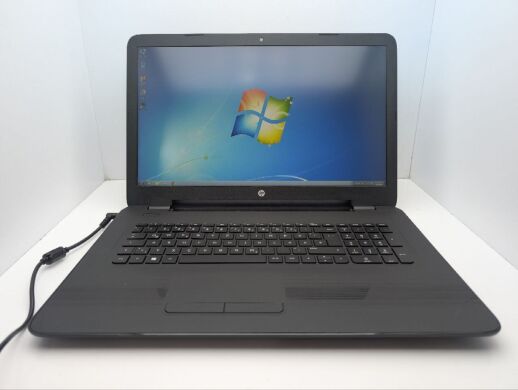 Ноутбук HP 17-y059ng / 17.3" (1920x1080) TN / AMD A6-7310 (4 ядра по 2.3 GHz) / 8 GB DDR3 / 1000 GB HDD / AMD Radeon R4 Graphics / WebCam / DVD-ROM