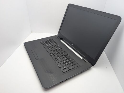 Ноутбук HP 17-y059ng / 17.3" (1920x1080) TN / AMD A6-7310 (4 ядра по 2.3 GHz) / 8 GB DDR3 / 1000 GB HDD / AMD Radeon R4 Graphics / WebCam / DVD-ROM