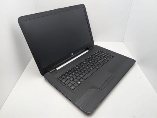 Ноутбук HP 17-y059ng / 17.3" (1920x1080) TN / AMD A6-7310 (4 ядра по 2.3 GHz) / 8 GB DDR3 / 1000 GB HDD / AMD Radeon R4 Graphics / WebCam / DVD-ROM