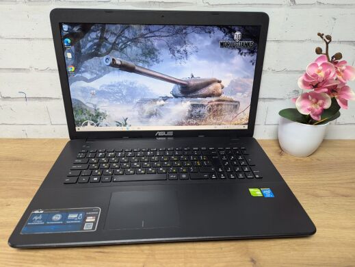 Ноутбук Б-класс Asus X751L / 17.3" (1600x900) TN / Intel Core i5-4200U (2 (4) ядра по 1.6 - 2.6 GHz) / 8 GB DDR3 / 256 GB SSD / nVidia GeForce 820M, 2 GB GDDR3, 64-bit / WebCam