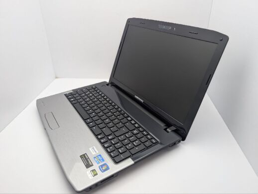Ноутбук Medion Akoya P6812 / 15.6" (1366x768) TN / Intel Core i3-2330M (2 (4) ядра по 2.2 GHz) / 6 GB DDR3 / 750 GB HDD / nVidia GeForce GT 555M, 1 GB GDDR3, 128-bit / WebCam