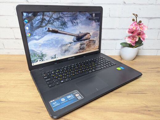 Ноутбук Б-класс Asus X751L / 17.3" (1600x900) TN / Intel Core i5-4200U (2 (4) ядра по 1.6 - 2.6 GHz) / 8 GB DDR3 / 256 GB SSD / nVidia GeForce 820M, 2 GB GDDR3, 64-bit / WebCam