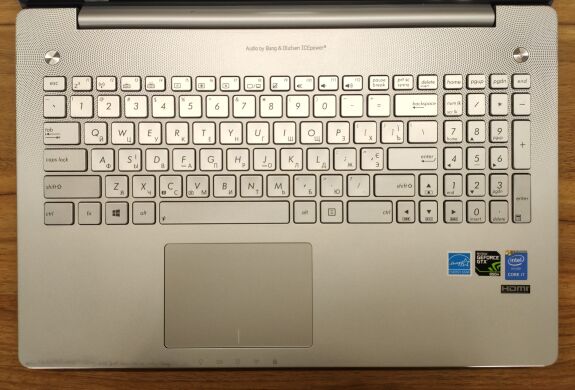 Ігровий ноутбук Asus N550J / 15.6" (1920x1080) IPS Touch / Intel Core i7-4710HQ (4 (8) ядра по 2.5 - 3.5 GHz) / 16 GB DDR3 / 512 GB SSD / nVidia GeForce GTX 850M, 2 GB DDR3, 128-bit / NO WebCam / Windows 10 Ігровий ноутбук Asus N550J / 15.6" (1920x1080) IPS Touch / Intel Core i7-4710HQ (4 (8) ядра по 2.5 - 3.5 GHz) / 16 GB DDR3 / 512 GB SSD / nVidia GeForce GTX 850M, 2 GB DDR3, 128-bit / NO WebCam / Windows 10