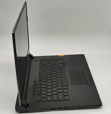 Ігровий ноутбук Б-клас Asus ROG Strix SCAR III G531 / 15.6" (1920x1080) IPS / Intel Core i9-9880H (8 (16) ядра по 2.3 - 4.8 GHz) / 32 GB DDR4 / 1000 GB SSD / nVidia GeForce RTX 2070, 8 GB GDDR6, 256-bit / NoWebcam
