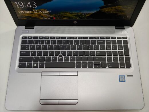 Ігровий ноутбук HP EliteBook 850 G3 / 15.6" (3840x2160) UWVA LED / Intel Core i7-6600U (2 (4) ядра по 2.6 - 3.4 GHz) / 12 GB DDR4 / 256 GB SSD / AMD Radeon R7 M365X, 1 GB GDDR5, 128-bit / WebCam / USB 3.0 / USB Type-C 3.0 / DP Ігровий ноутбук HP EliteBook 850 G3 / 15.6" (3840x2160) UWVA LED / Intel Core i7-6600U (2 (4) ядра по 2.6 - 3.4 GHz) / 12 GB DDR4 / 256 GB SSD / AMD Radeon R7 M365X, 1 GB GDDR5, 128-bit / WebCam / USB 3.0 / USB Type-C 3.0 / DP