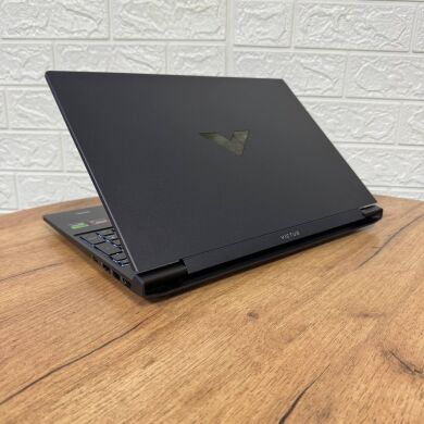 Ігровий ноутбук HP Victus 15-fb2082wm / 15.6" (1920x1080) IPS / AMD Ryzen 5 8645HS (6 (12) ядер по 4.3 - 5.0 GHz) / 8 GB DDR5 / 512 GB SSD / nVidia GeForce RTX 4050, 6 GB GDDR6, 96-bit / WebCam