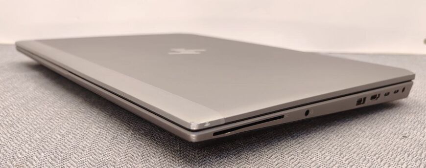 Мобільна робоча станція HP ZBook 15 G6 / 15.6" (1920x1080) IPS / Intel Core i7-9850H (6 (12) ядра по 2.6 - 4.6 GHz) / 16 GB DDR4 / 512 GB SSD M.2 / nVidia Quadro T1000, 4 GB GDDR5, 128-bit / WebCam