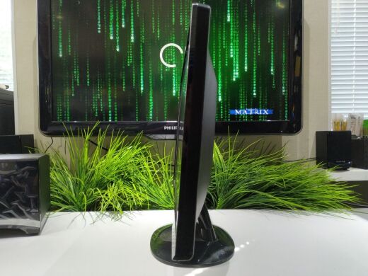 Монитор BenQ G2420HDB / 24" (1920x1080) TN / DVI, VGA / VESA 100x100 