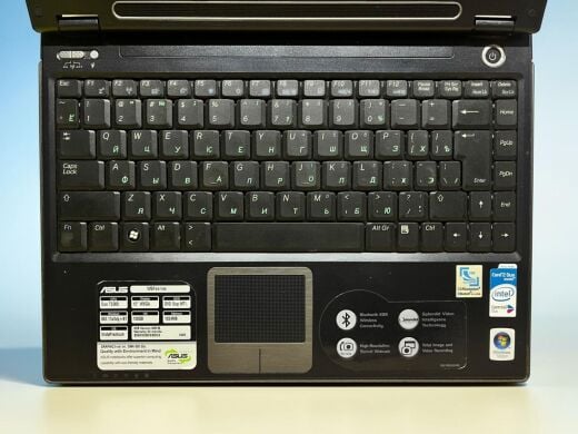 Нетбук Asus W5F / 12.1" (1280x800) TN / Core 2 Duo T5300 (2(2) ядра по 1.73 GHz) / 1.5 GB DDR2 / 120 GB HDD / Intel GMA 950 / WebCam Нетбук Asus W5F / 12.1" (1280x800) TN / Core 2 Duo T5300 (2(2) ядра по 1.73 GHz) / 1.5 GB DDR2 / 120 GB HDD / Intel GMA 950 / WebCam