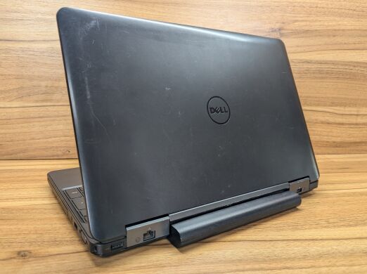 Ноутбук Dell Latitude E5540 / 15.6" (1366x768) TN / Intel Core i5-4300U (2 (4) ядра по 1.9 - 2.9 GHz) / 8 GB DDR3 / 240 GB SSD / nVidia GeForce GT 720M, 2 GB DDR3, 64-bit / WebCam / HDMI / Windows 10