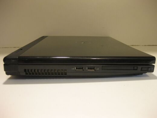 Ноутбук Dell Vostro 1520 / 15.4" (1280x800) TN / Intel Core 2 Duo T6670 (2 ядра по 2.2 GHz) / 4 GB DDR2 / 320 GB HDD / Intel GMA 4500MHD Graphics / WebCam / АКБ не держит