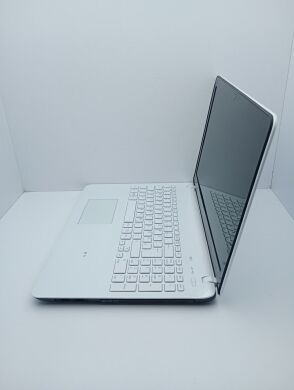 Ноутбук Sony SVF156 / 15.6" (1366x768) TN / Intel Pentium 2117U (2 ядра по 1.8 GHz) / 6 GB DDR3 / 500 GB HDD / Intel HD Graphics 2500 / WebCam Ноутбук Sony SVF156 / 15.6" (1366x768) TN / Intel Pentium 2117U (2 ядра по 1.8 GHz) / 6 GB DDR3 / 500 GB HDD / Intel HD Graphics 2500 / WebCam
