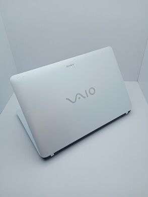Ноутбук Sony SVF156 / 15.6" (1366x768) TN / Intel Pentium 2117U (2 ядра по 1.8 GHz) / 6 GB DDR3 / 500 GB HDD / Intel HD Graphics 2500 / WebCam Ноутбук Sony SVF156 / 15.6" (1366x768) TN / Intel Pentium 2117U (2 ядра по 1.8 GHz) / 6 GB DDR3 / 500 GB HDD / Intel HD Graphics 2500 / WebCam