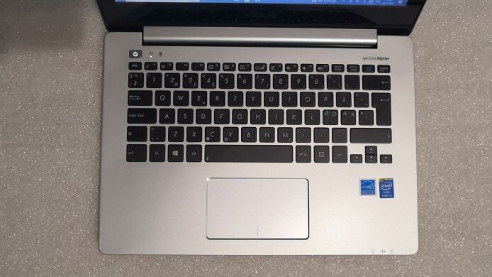 Ультрабук Asus VivoBook S301LA / 13.3" (1366x768) TN Touch / Intel Core i5-4200U (2 (4) ядра по 1.6 - 2.6 GHz) / 8 GB DDR3 / 128 GB SSD / Intel HD Graphics 4400 / WebCam / USB 3.0 / HDMI Ультрабук Asus VivoBook S301LA / 13.3" (1366x768) TN Touch / Intel Core i5-4200U (2 (4) ядра по 1.6 - 2.6 GHz) / 8 GB DDR3 / 128 GB SSD / Intel HD Graphics 4400 / WebCam / USB 3.0 / HDMI