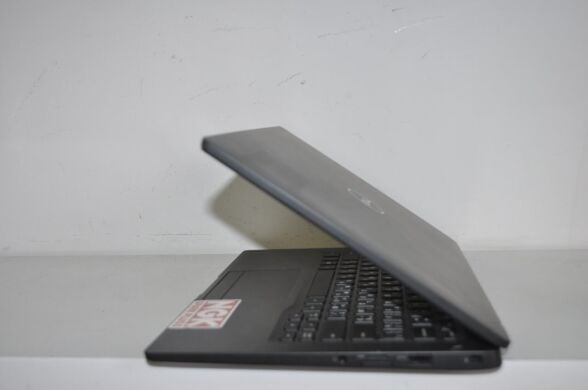 Ультрабук Dell Latitude 7400 / 14" (1920x1080) IPS / Intel Core i5-8265U (4 (8) ядра по 1.6 - 3.9 GHz) / 16 GB DDR4 / 256 GB SSD M.2 / Intel UHD Graphics / WebCam / Windows 11 Pro