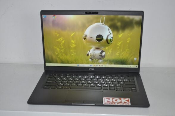Ультрабук Dell Latitude 7400 / 14" (1920x1080) IPS / Intel Core i5-8265U (4 (8) ядра по 1.6 - 3.9 GHz) / 16 GB DDR4 / 256 GB SSD M.2 / Intel UHD Graphics / WebCam / Windows 11 Pro