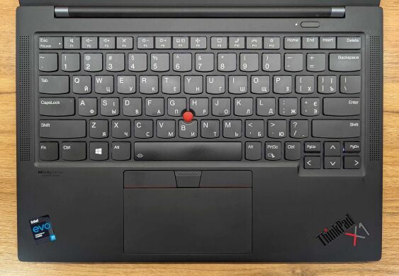 Ультрабук Lenovo ThinkPad X1 Carbon Gen9 / 14" (1920x1080) IPS / Intel Core i7-1165G7 (4 (8) ядра по 2.8 - 4.7 GHz) / 16 GB DDR4 / 480 GB SSD / Intel Iris Xe Graphics / WebCam / Windows 10