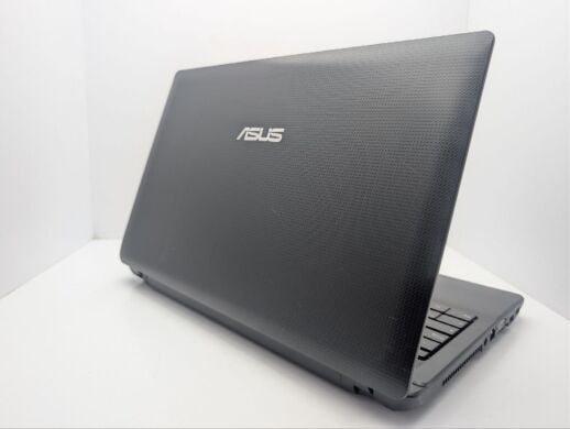 Ноутбук Asus X54 / 15.6" (1366x768) TN / Intel Core i3-2350M (2 (4) ядра по 2.3 GHz) / 8 GB DDR3 / 320 GB HDD / Intel HD Graphics 3000 / WebCam / DVD-ROM