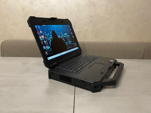 Захищений ноутбук Dell Latitude 7424 Rugged Extreme / 14" (1920x1080) IPS Touch / Intel Core i5-8350U (4 (8) ядра по 1.7 - 3.6 GHz) / 16 GB DDR4 / 256 GB SSD / Intel UHD Graphics 620 / WebCam / Два АКБ Захищений ноутбук Dell Latitude 7424 Rugged Extreme / 14" (1920x1080) IPS Touch / Intel Core i5-8350U (4 (8) ядра по 1.7 - 3.6 GHz) / 16 GB DDR4 / 256 GB SSD / Intel UHD Graphics 620 / WebCam / Два АКБ