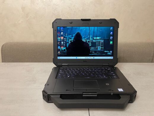 Захищений ноутбук Dell Latitude 7424 Rugged Extreme / 14" (1920x1080) IPS Touch / Intel Core i5-8350U (4 (8) ядра по 1.7 - 3.6 GHz) / 16 GB DDR4 / 256 GB SSD / Intel UHD Graphics 620 / WebCam / Два АКБ Захищений ноутбук Dell Latitude 7424 Rugged Extreme / 14" (1920x1080) IPS Touch / Intel Core i5-8350U (4 (8) ядра по 1.7 - 3.6 GHz) / 16 GB DDR4 / 256 GB SSD / Intel UHD Graphics 620 / WebCam / Два АКБ