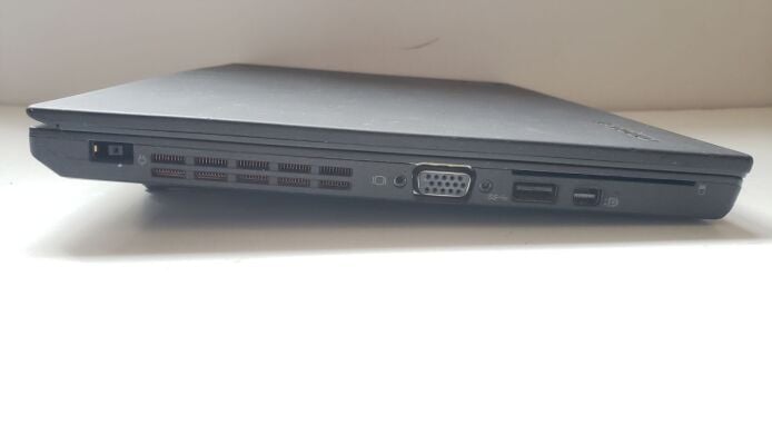 Нетбук Lenovo ThinkPad X240 / 12.5" (1366x768) TN / Intel Core i7-4600U (2 (4) ядра по 2.1 - 3.3 GHz) / 8 GB DDR3 / 500 GB SSD / Intel HD Graphics 4400 / WebCam / Два АКБ