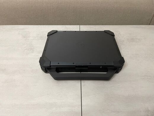 Захищений ноутбук Dell Latitude 7424 Rugged Extreme / 14" (1920x1080) IPS Touch / Intel Core i5-8350U (4 (8) ядра по 1.7 - 3.6 GHz) / 16 GB DDR4 / 256 GB SSD / Intel UHD Graphics 620 / WebCam / Два АКБ Захищений ноутбук Dell Latitude 7424 Rugged Extreme / 14" (1920x1080) IPS Touch / Intel Core i5-8350U (4 (8) ядра по 1.7 - 3.6 GHz) / 16 GB DDR4 / 256 GB SSD / Intel UHD Graphics 620 / WebCam / Два АКБ