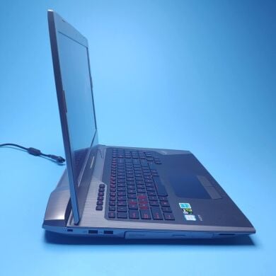 Ігровий ноутбук Asus ROG G752VL / 17.3" (1920x1080) IPS / Intel Core i7-6700HQ (4 (8) ядра по 2.6 - 3.5 GHz) / 16 GB DDR4 / 480 GB SSD / nVidia GeForce GTX 965M, 2 GB GDDR5, 128-bit / WebCam / DVD-ROM / Win 10 Home