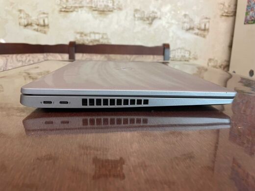 Ультрабук Dell Latitude 5520 / 15.6" (1920x1080) IPS / Intel Core i7-1185G7 (4 (8) ядра по 3.0 - 4.8 GHz) / 16 GB DDR4 / 256 GB SSD / Intel Iris Xe Graphics / WebCam