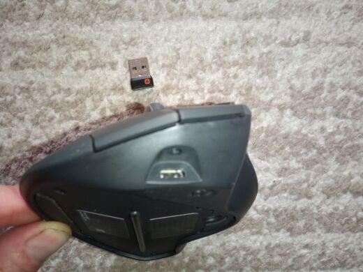 Беспроводная мышь Logitech MX Ergo / оптическая / 8 клавиш / черная