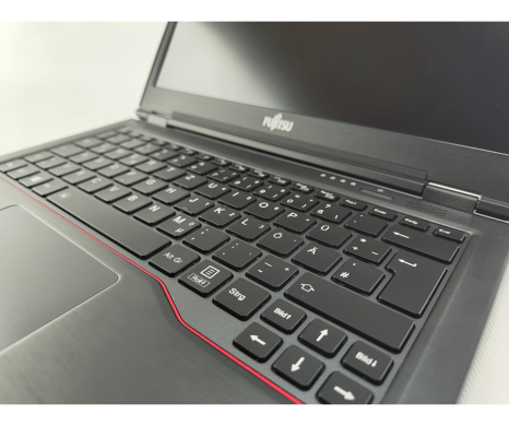 Нетбук Fujitsu LifeBook U729 / 12.5" (1920x1080) IPS / Intel Core i3-8145U (2 (4) ядра по 2.1 - 3.9 GHz) / 8 GB DDR4 / 240 GB SSD / Intel UHD Graphics / WebCam